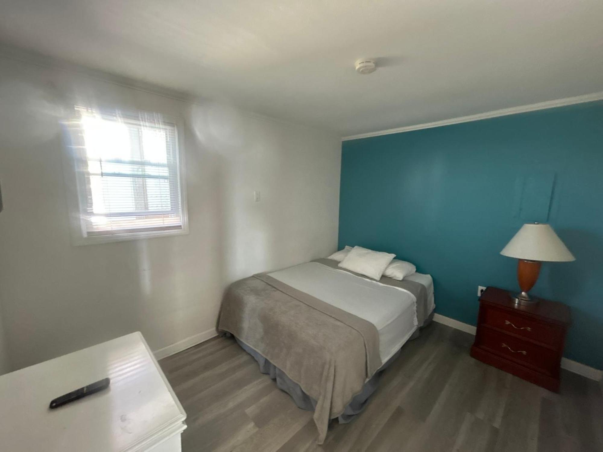 Thames Inn And Marina Groton Bagian luar foto